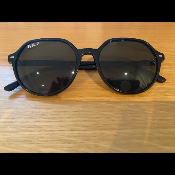 Ray Ban Sun Glasses - Picture 2 of 3